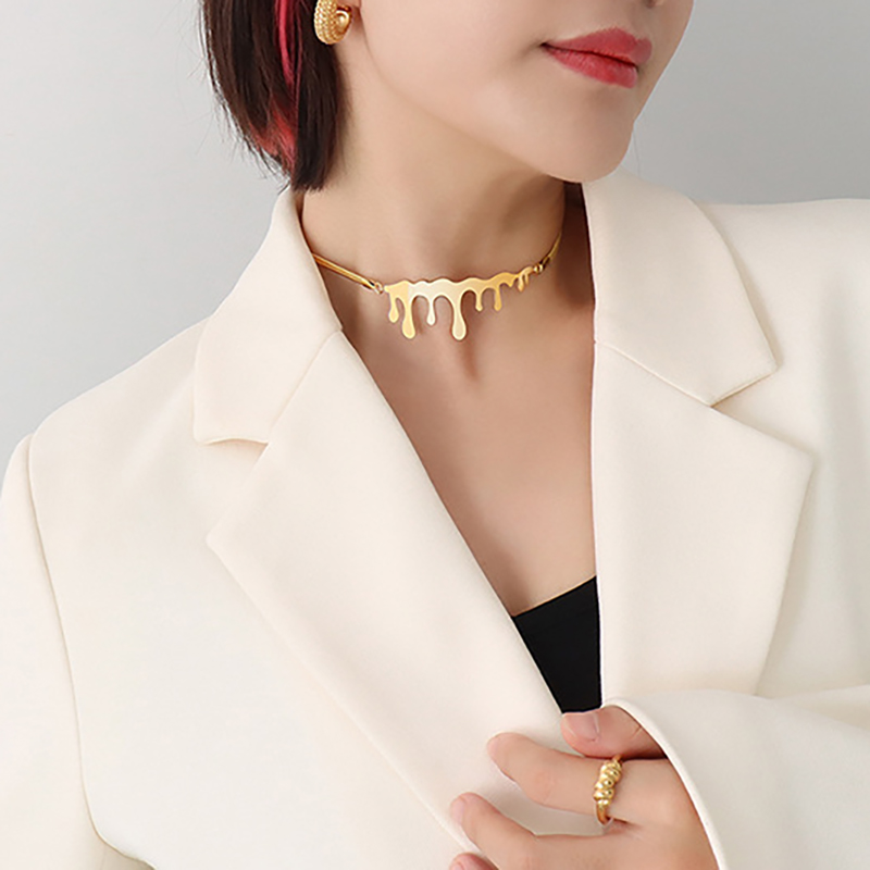 Drop Clavicle Chain