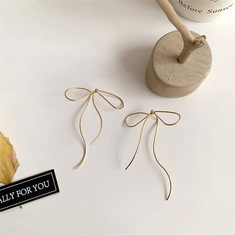 Line Bow Earrings