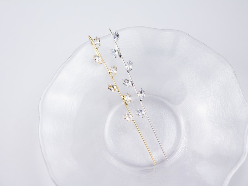 Gold/Silver Leaf Ear Pin