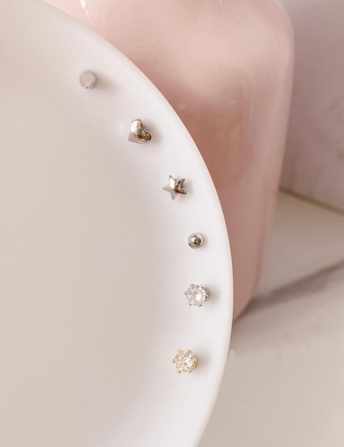 1Pc 13 Styles Non Pierced Magnet Ear Lip Labret Nose Ring Stud Jewelry Magnetic Tunnel Plugs Earring Fake Cheater Piercing 1Pc 13 Styles Non Pierced Magnet Ear Lip Labret Nose Ring Stud Jewelry Magnetic Tunnel Plugs Earring Fake Cheater Piercing