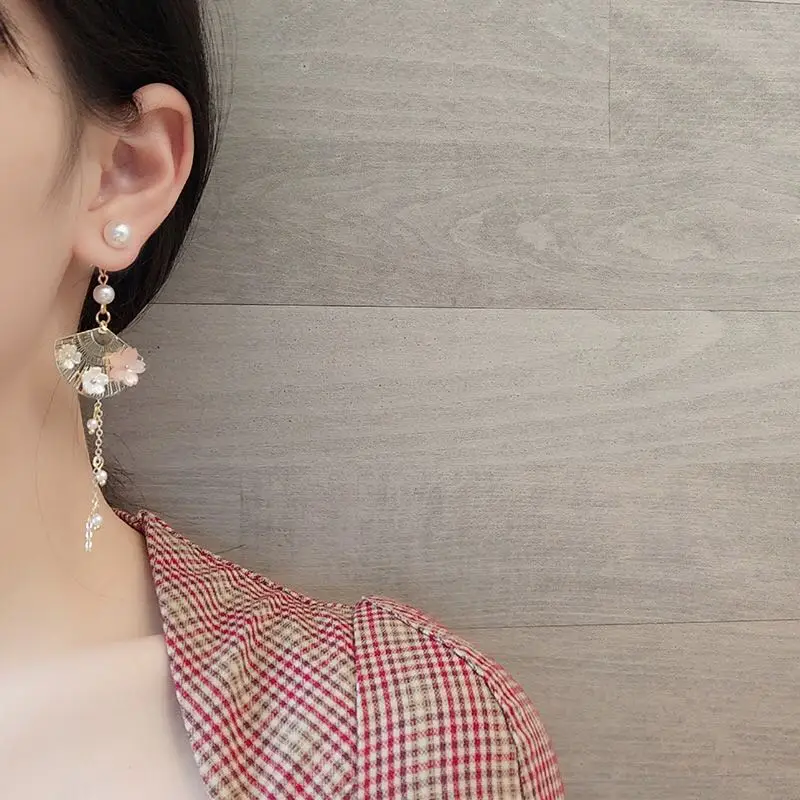 Fan earrings, cherry blossom pearl earrings, sakura earrings