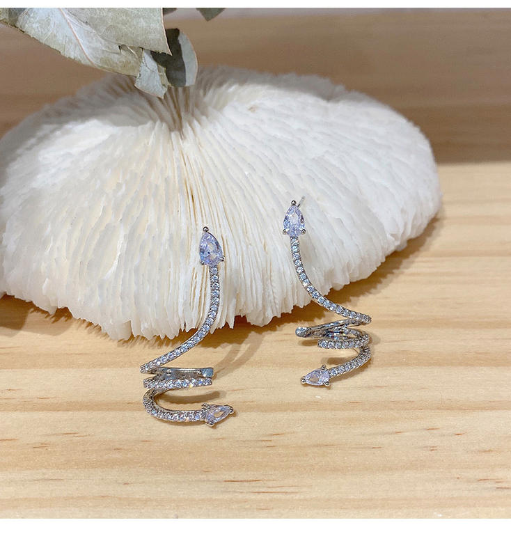 Snake Ear Cuff