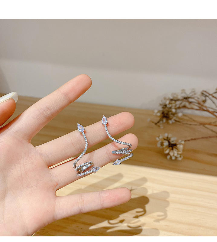 Snake Ear Cuff