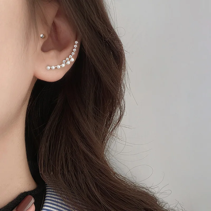 Gold Pearl Ear Clip
