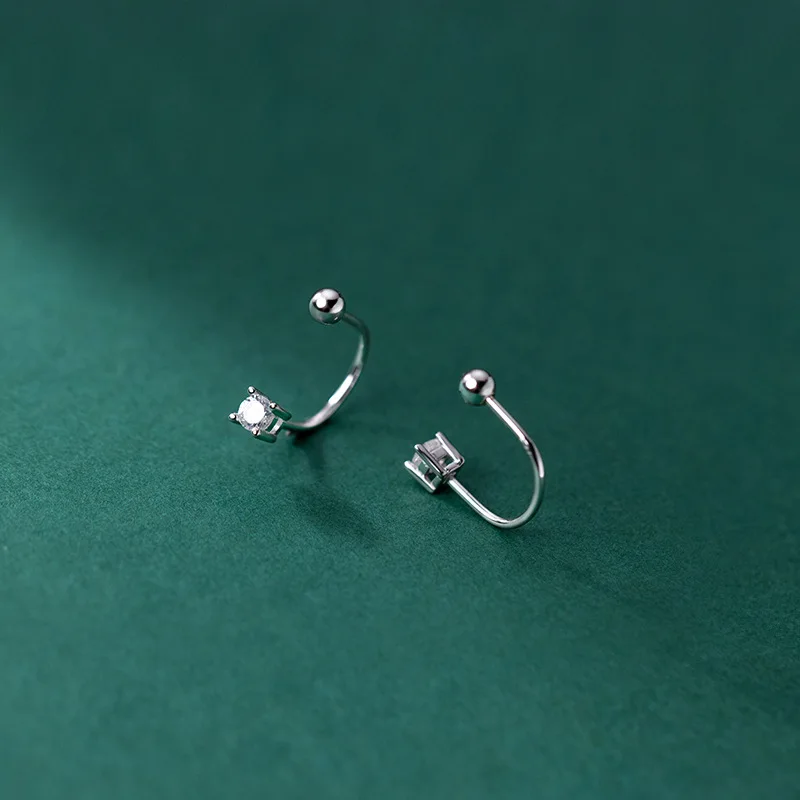 Victoria Diamond Stud Earring