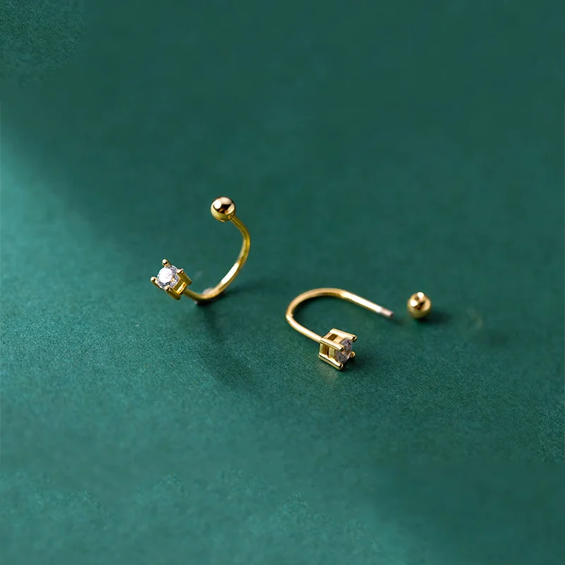 Victoria Diamond Stud Earring