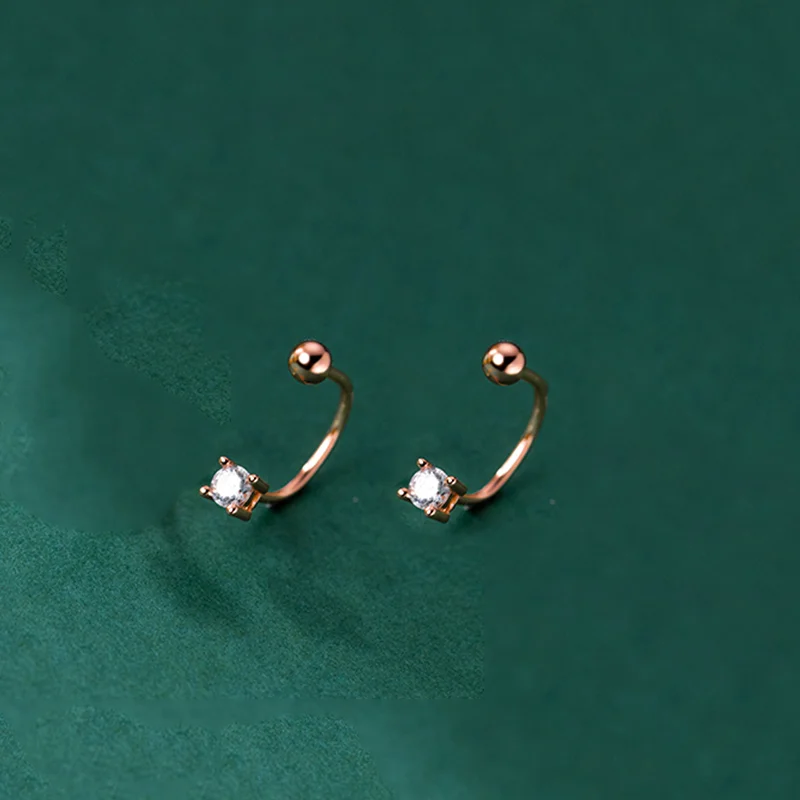 Victoria Diamond Stud Earring