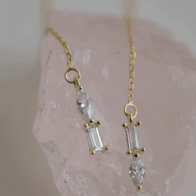 Dorra Baguatte Threader Earrings