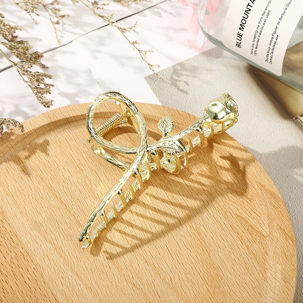 Golden Pearl Fox Hair Claw Clip