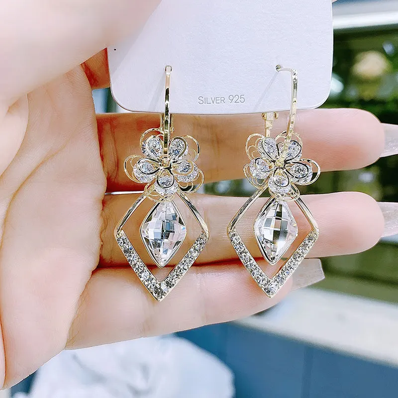Rhombus Crystal Flower Earring