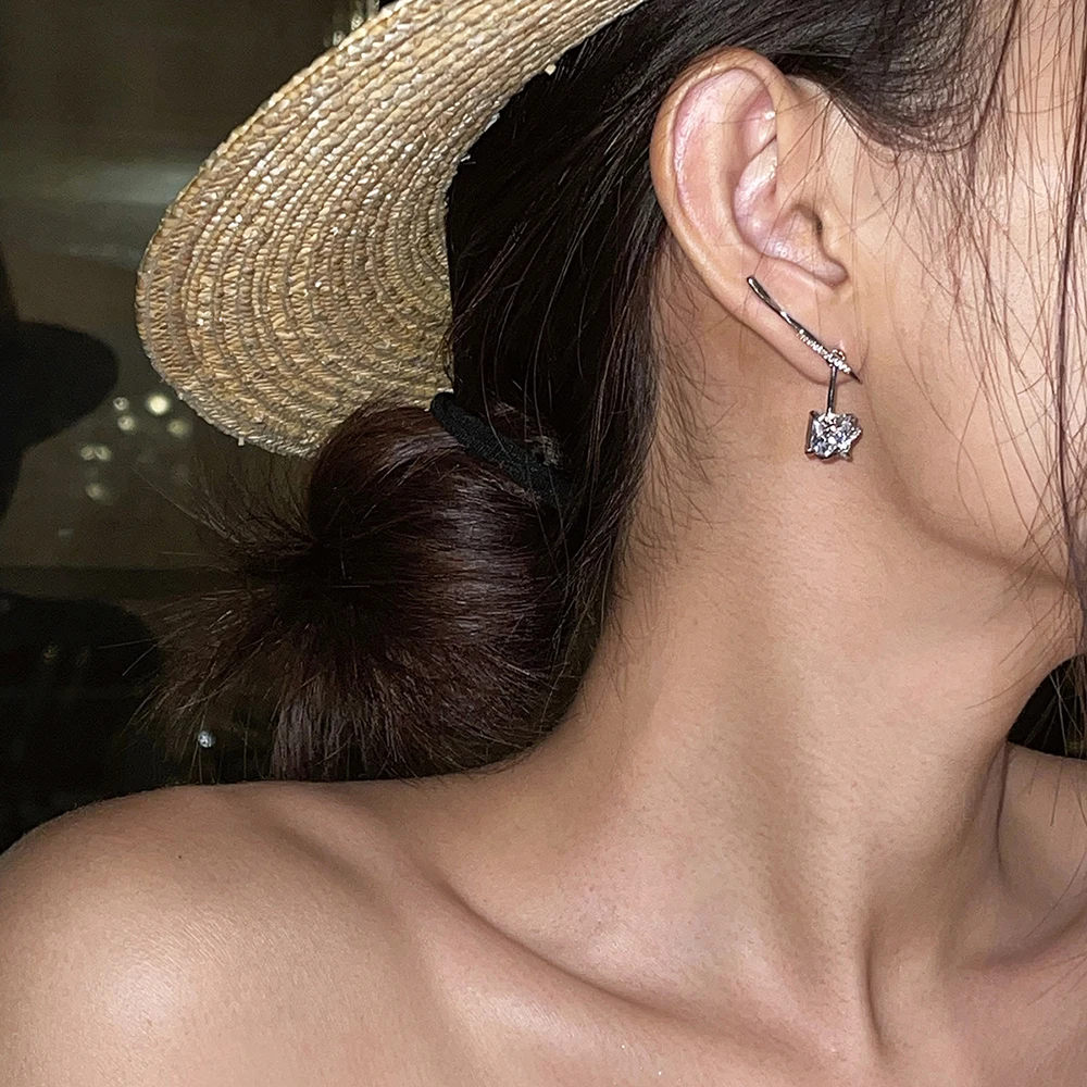 Double Weared Diamond Stud Earrings: