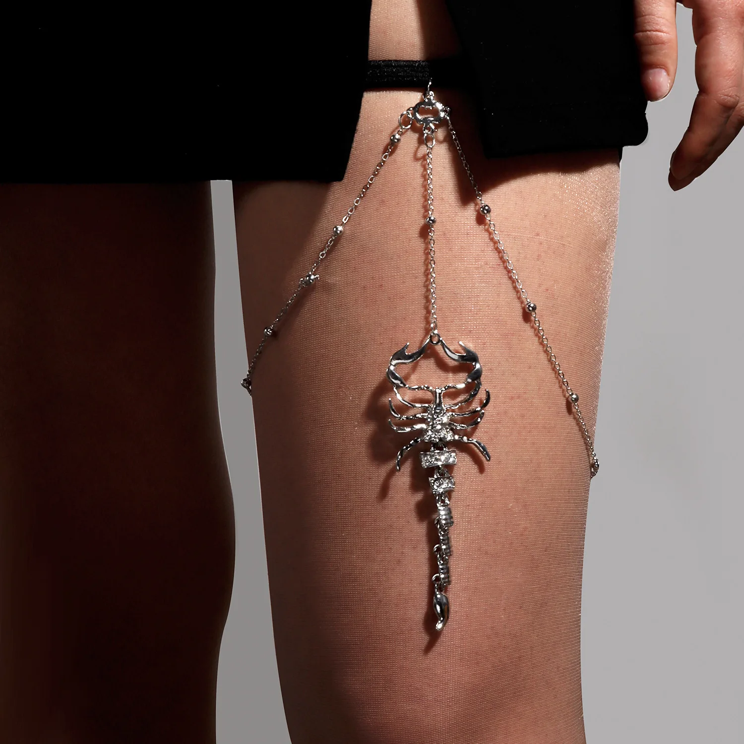 Gothic Scorpion Tassel Thigh Chain