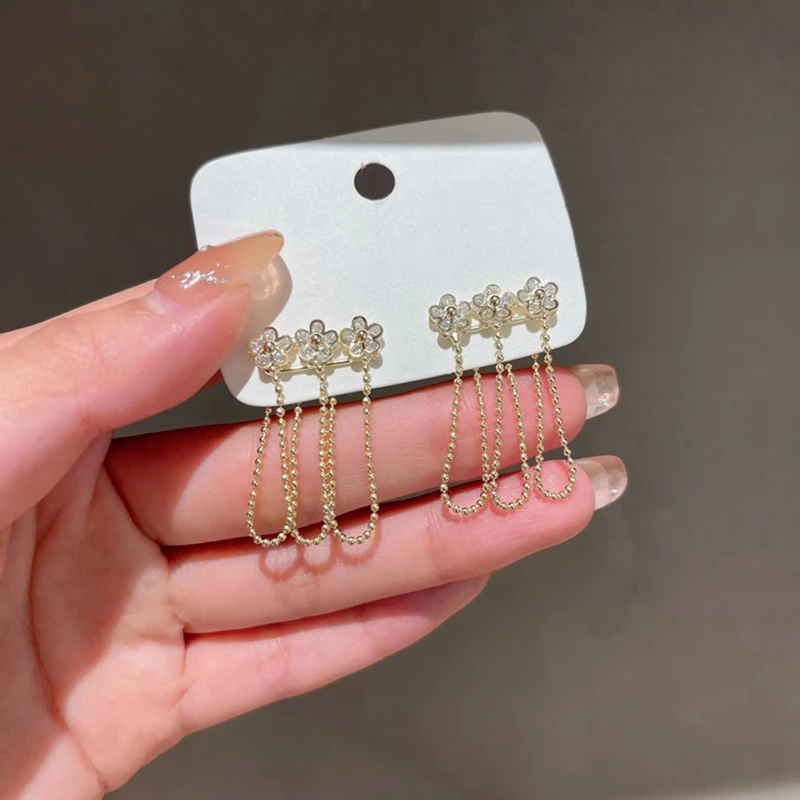 Flower Chain Fringe Earrings