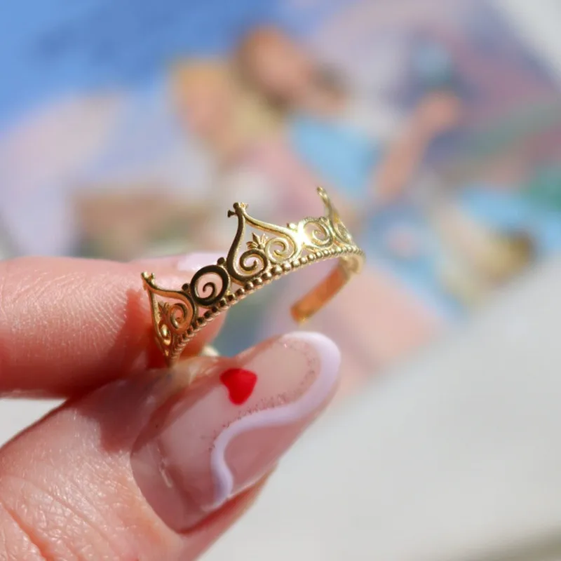 Anneliese's Crown Ring