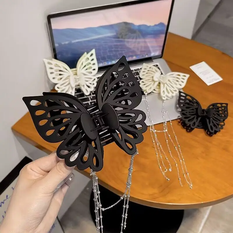 Butterfly Clip With Tassel Chain