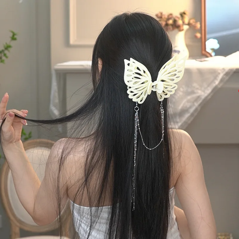 Butterfly Clip With Tassel Chain