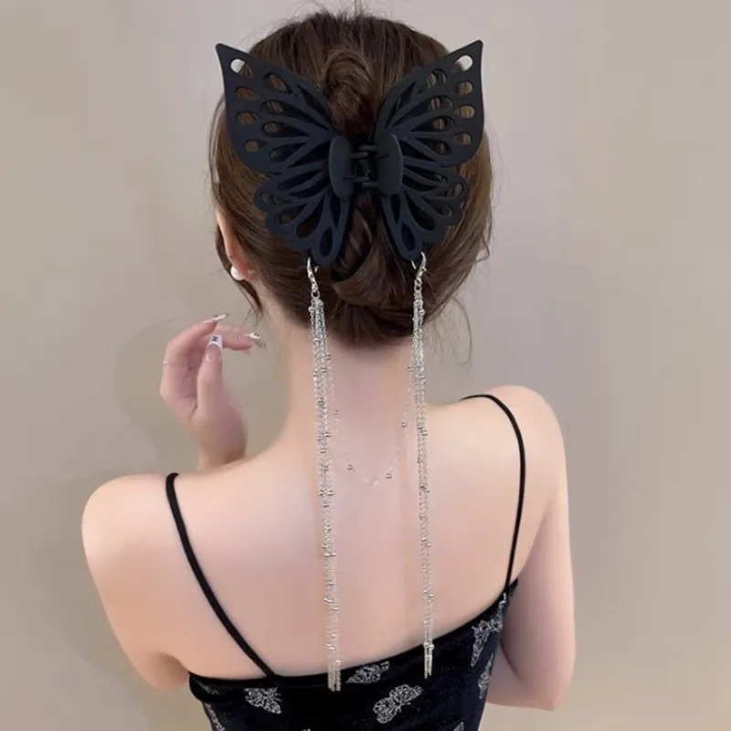 Butterfly Clip With Tassel Chain