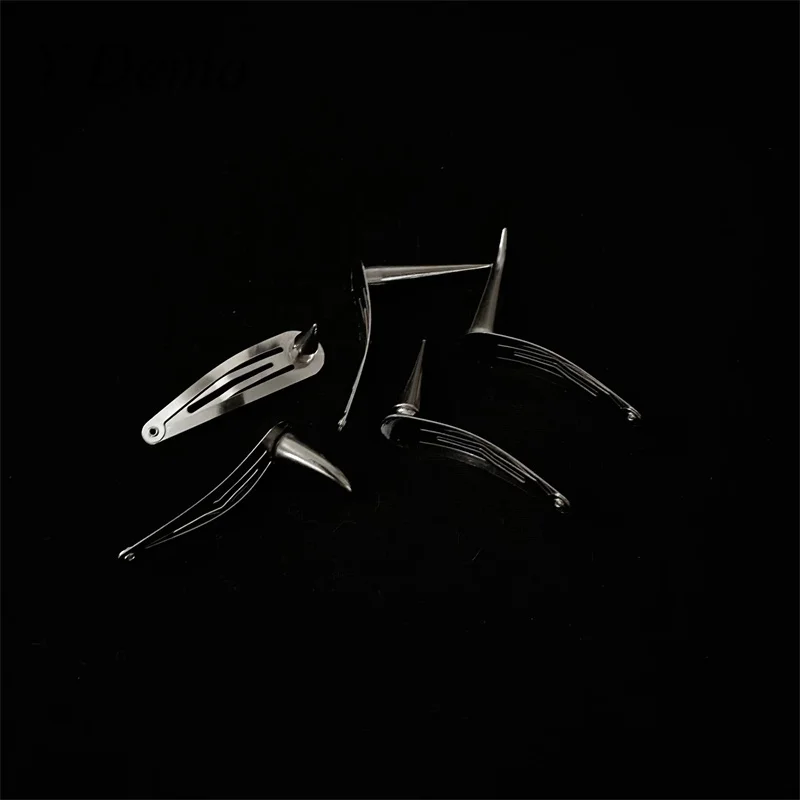 Curved metal horn hair clips | Silver Cat Claw