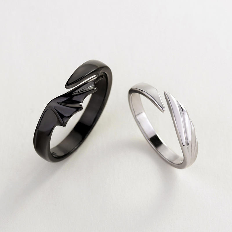 Night Fury & Light Fury Ring Set (How to Train Your Dragon)