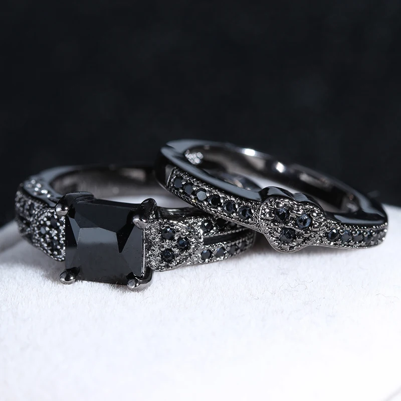 Morticia x G&oacute;mez rings