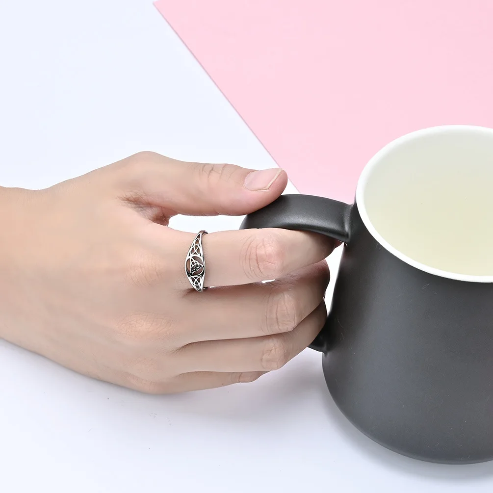 Witch's Protection Knot Ring